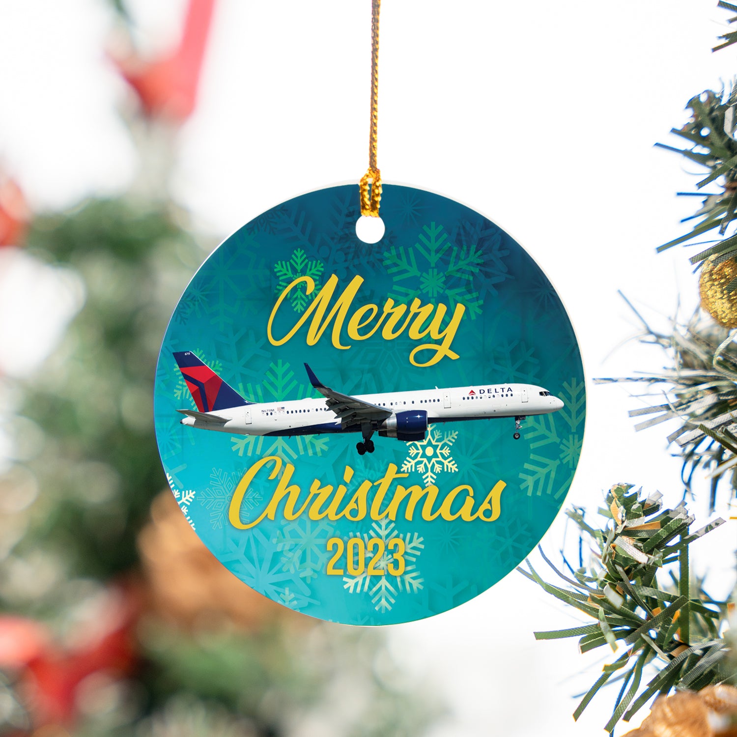 Delta Air Lines Boeing 757-232 Merry Christmas 2023 Ceramic Ornament