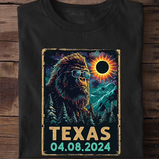 Texas Total Solar Eclipse Bigfoot 2024 Classic Unisex T-Shirt Comfort Colors 1717